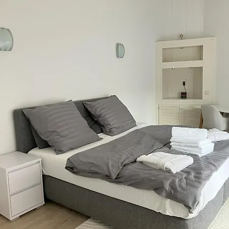 Appartement House Felecia - Phantasialand, Therme Euskirchen, Eifel-region *