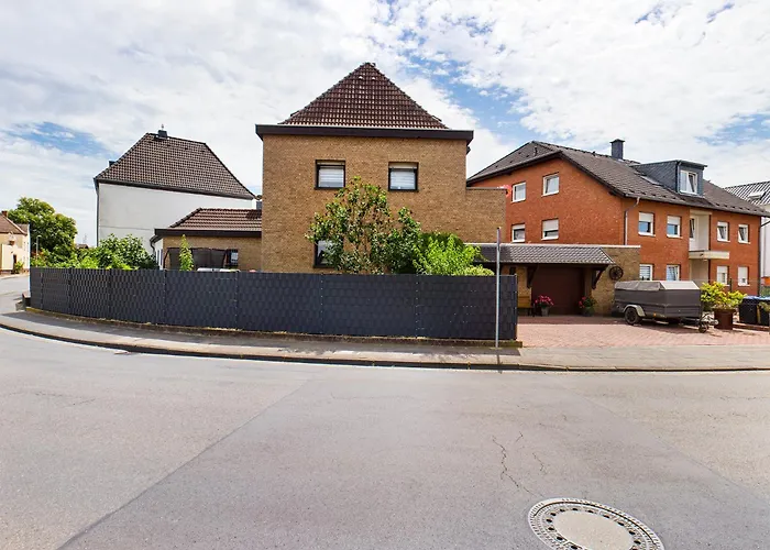 House Felecia - Phantasialand, Therme Euskirchen, Eifel-region