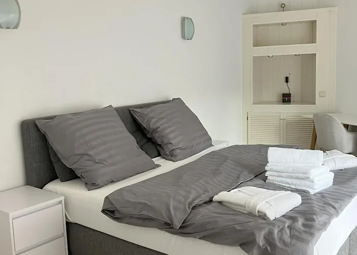 Appartement House Felecia - Phantasialand, Therme Euskirchen, Eifel-region *