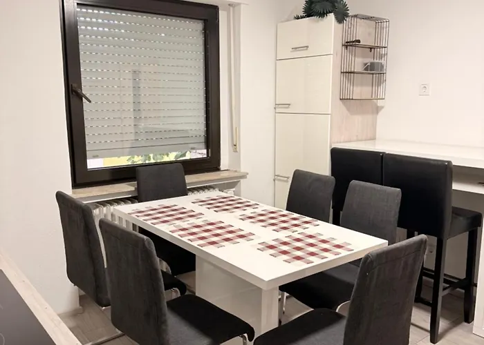 House Felecia - Phantasialand, Therme Euskirchen, Eifel-region *